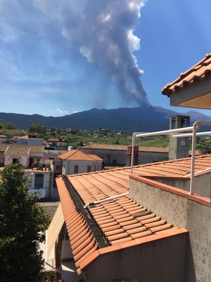 Etna Home サンタ・ヴェネリーナ エクステリア 写真
